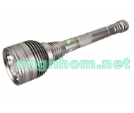 Đèn Pin Siêu Sáng Soi Siêu Xa 900Lm JD9668