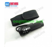 Đèn pin c30 chính hãng chất lượng